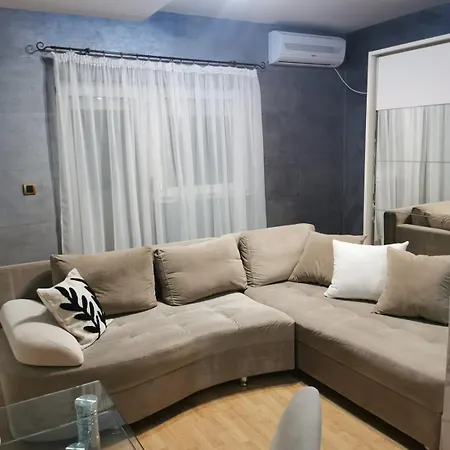 Apartment Lena *