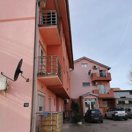 Lena Belgrad